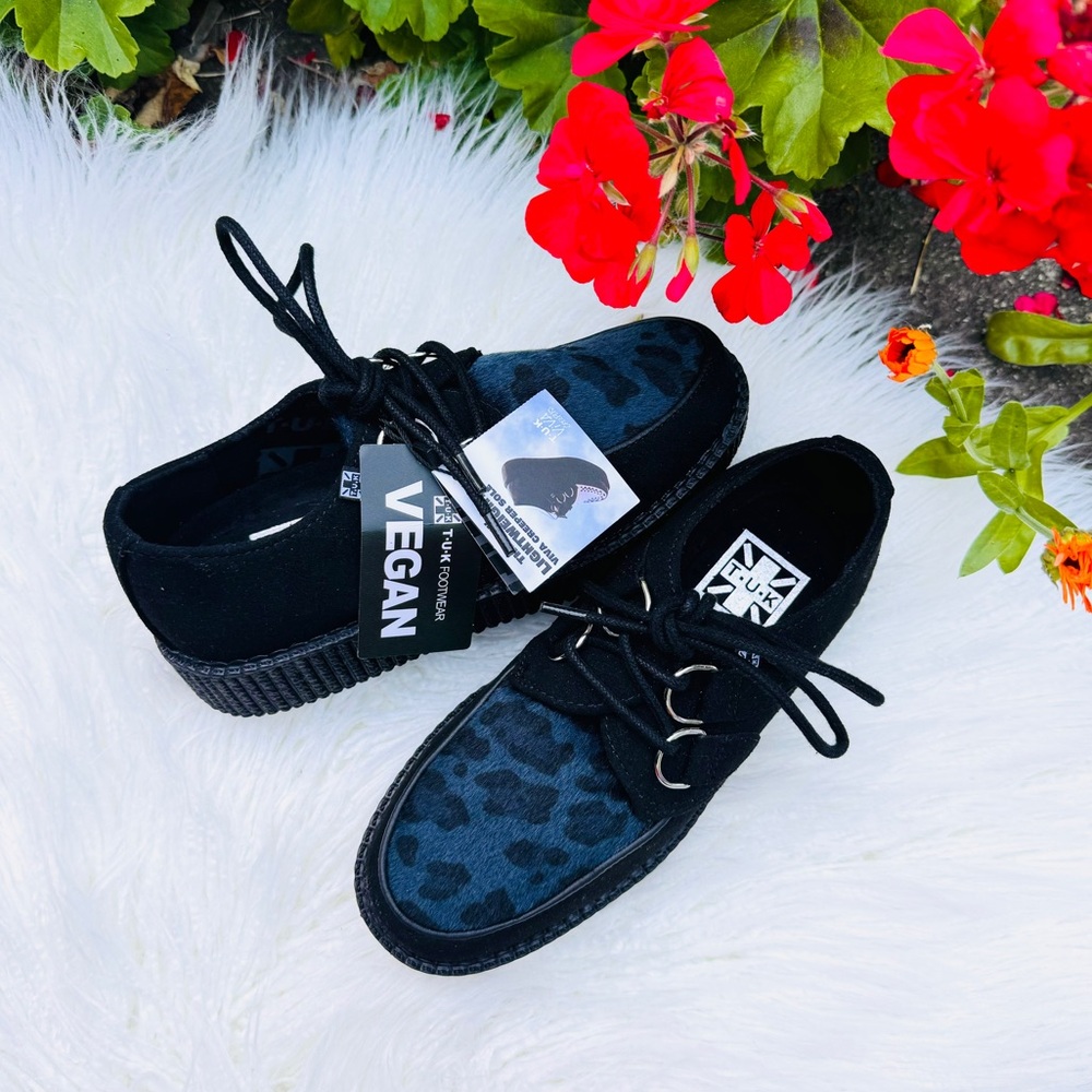 T.U.K Black & Navy Leopard D-Ring-Creepers